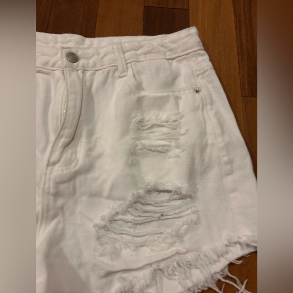 SHEIN White Distressed Denim Cutoff Shorts - Picture 2 of 7